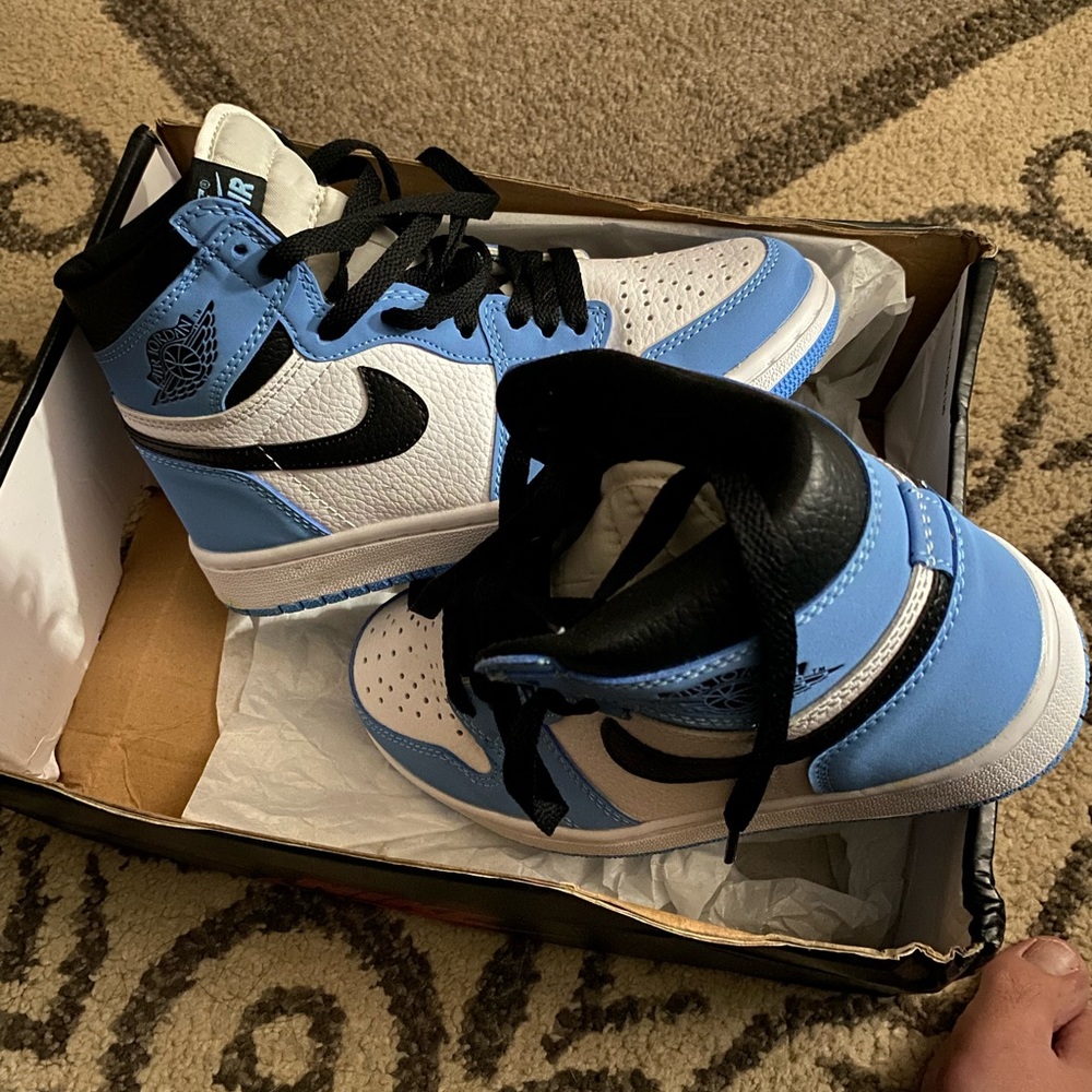 Brand new Jordan’s. We’re to small and didn’t return fast enough!!